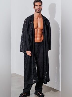 Orttu Garson Kimono In Black One Size EUC